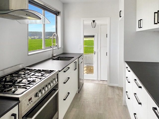 10 Kennedy Street, Foxton Beach, Foxton - Carousel 2