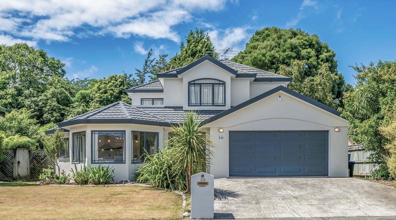 10 Morepork Close, Brown Owl, Upper Hutt - Carousel 1