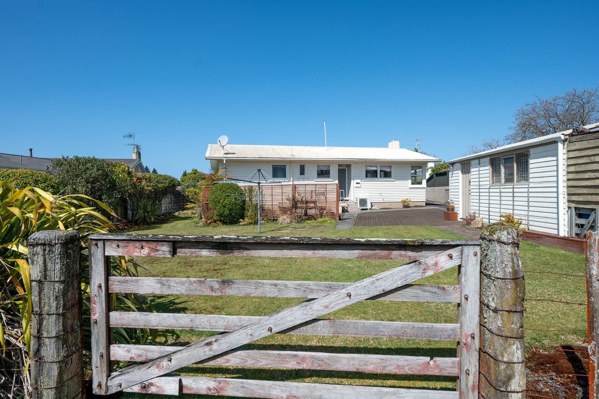 9 Totaravale Street, Pukehangi, Rotorua - Carousel 2