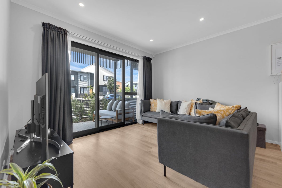 6/49 Nugget Avenue, Hobsonville, Auckland - Carousel 2