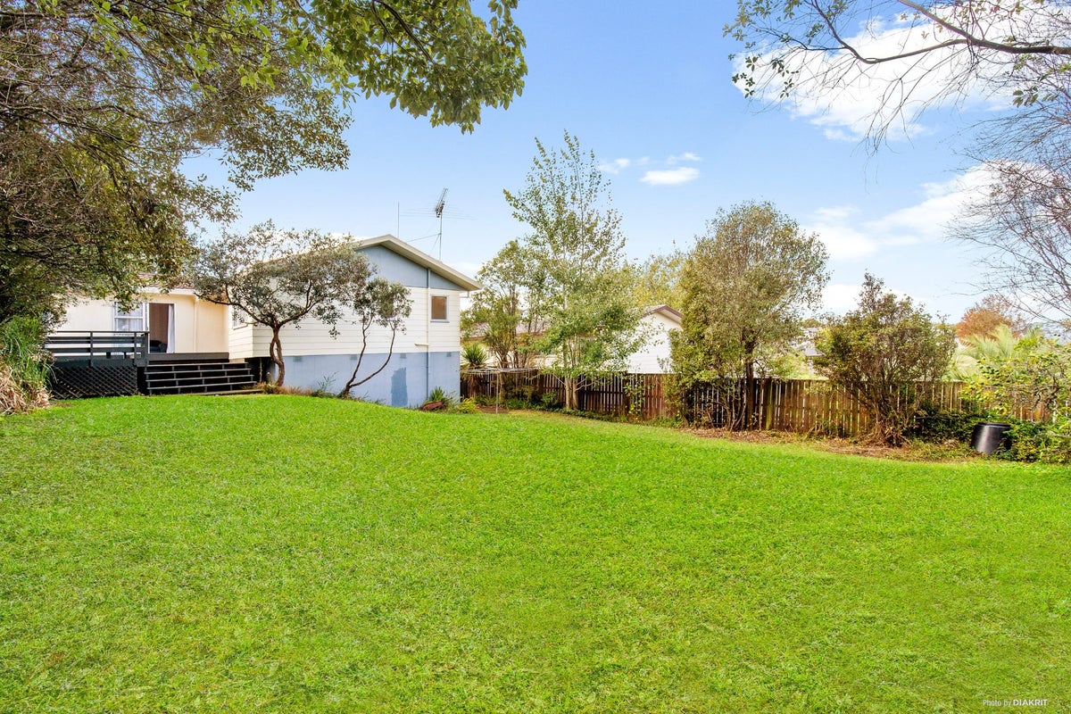 53 Athena Drive, Totara Vale, Auckland - Carousel 16