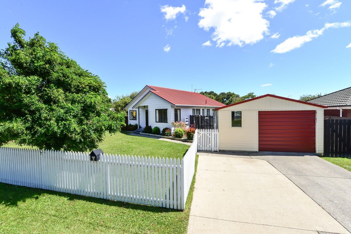 4 Dixon Road, Fitzroy, Hamilton - Carousel 1