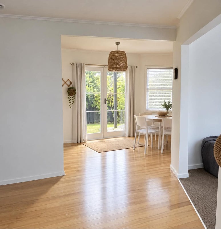 8 Golden Place, Fairfield, Hamilton, Waikato - Carousel 2