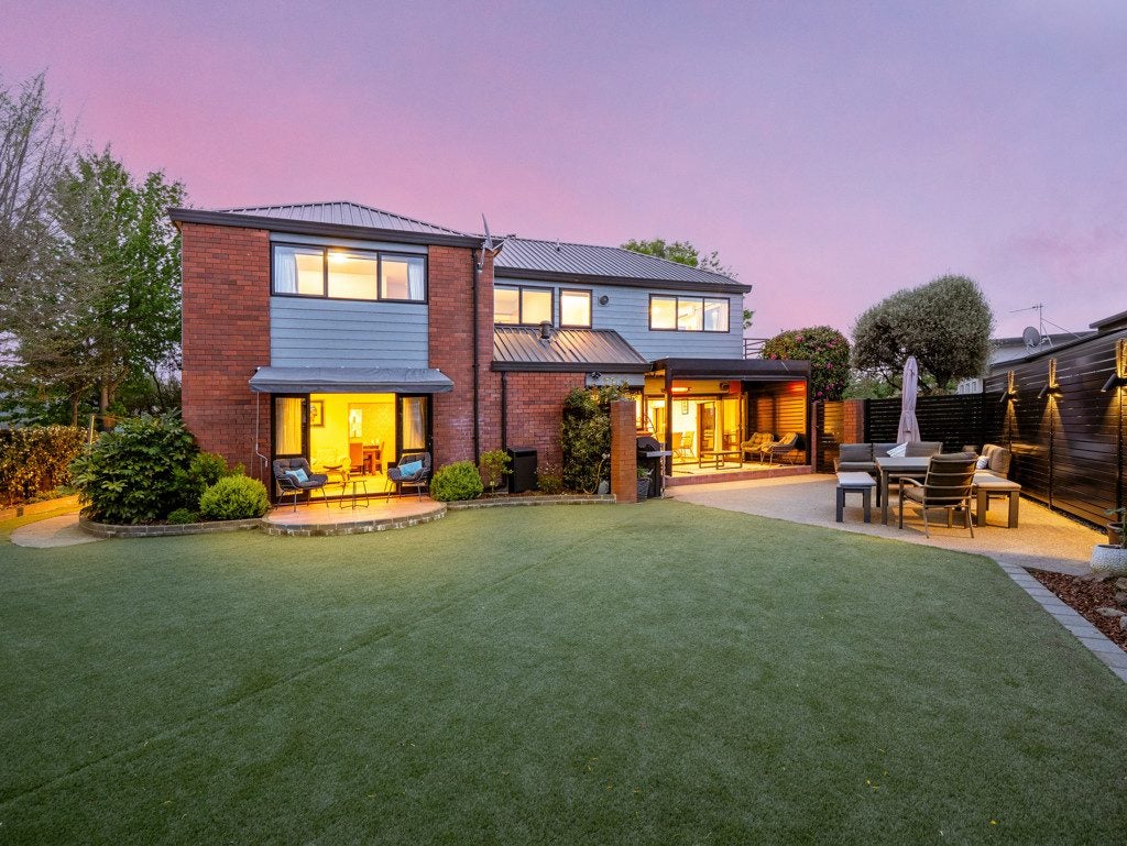 15 Utah Place, Burwood, Christchurch - Carousel 1