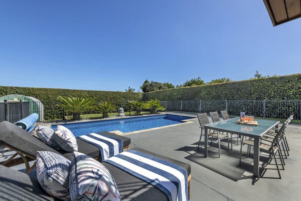 32 Litten Road, Cockle Bay, Auckland - Carousel 2