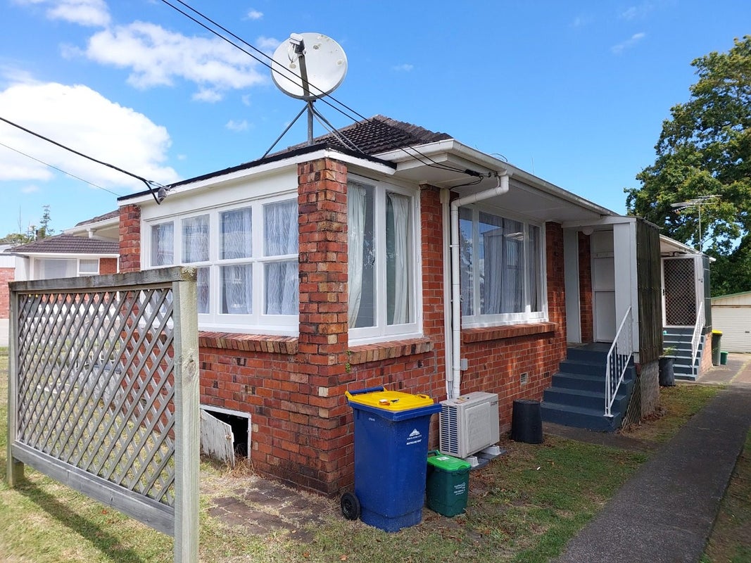 1/27 Exmouth Road, Northcote, Auckland - Carousel 12