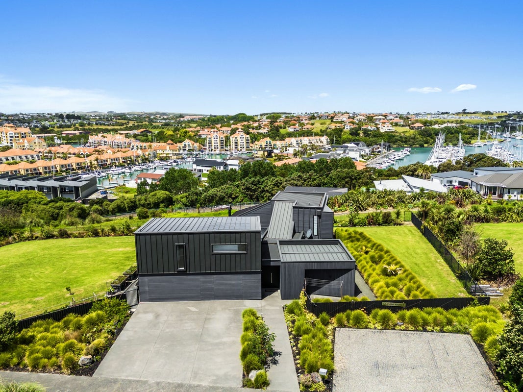 11 Laguna Place, Matakatia, Whangaparaoa - Carousel 2