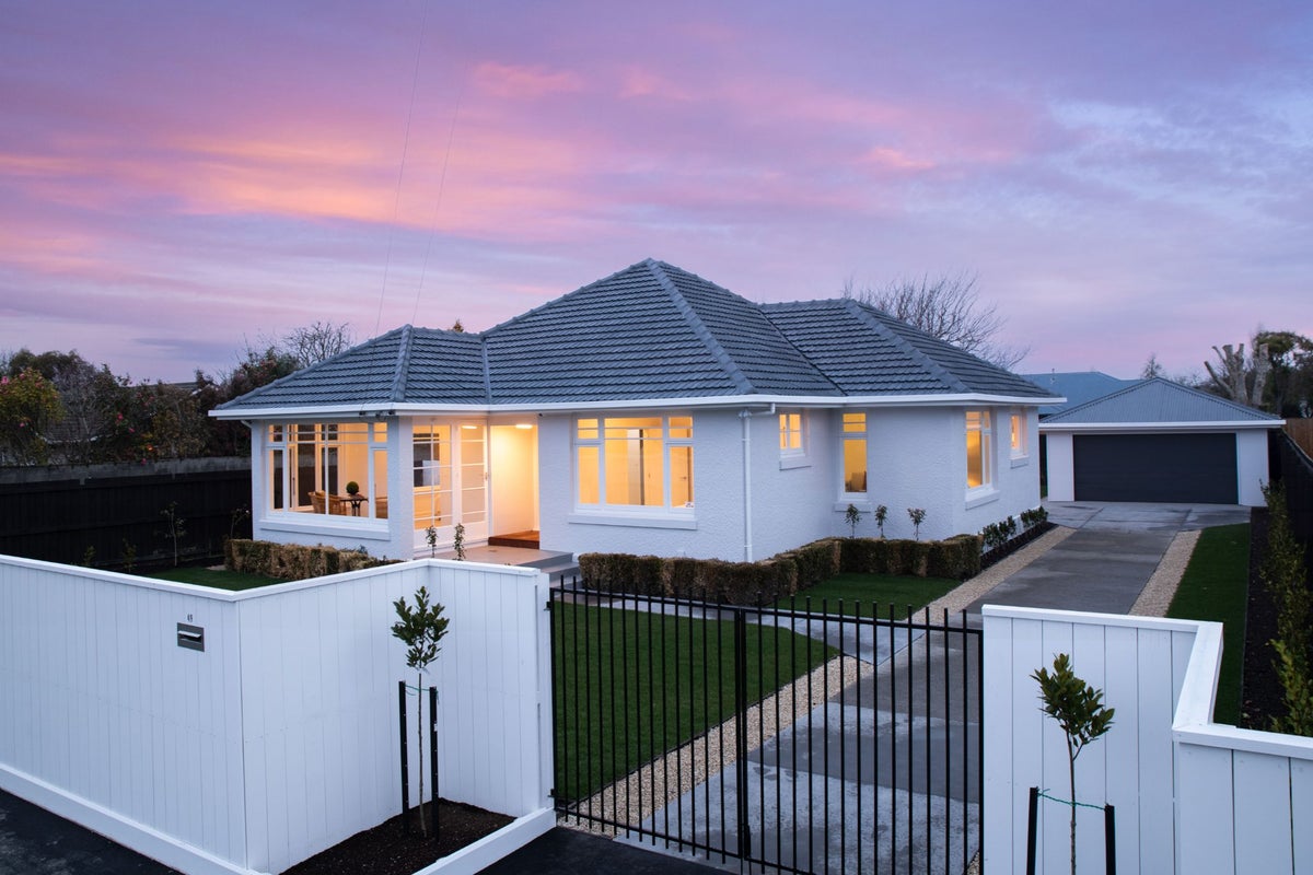 49 Tuckers Road, Redwood, Christchurch - Carousel 1