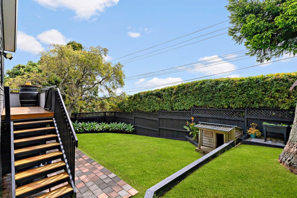 14A Stanley Road, Glenfield, North Shore City - Carousel 10