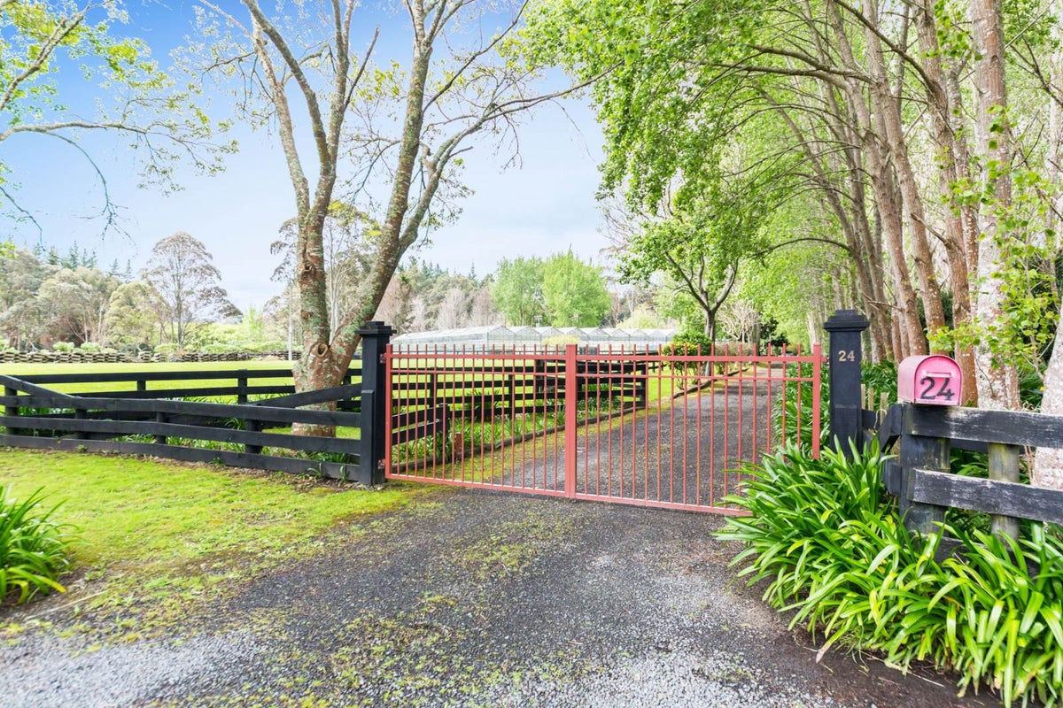 24 Upper Orewa Road, Silverdale - Carousel 18