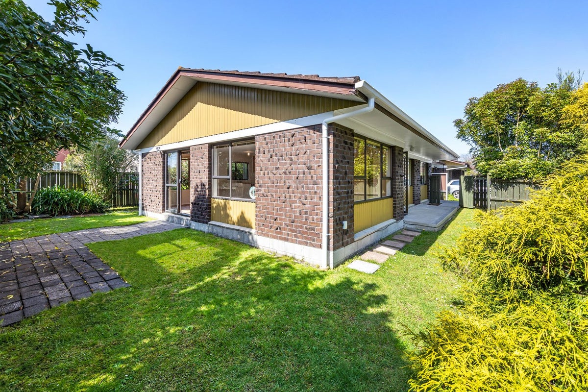 2/35 Ti Nana Crescent, Henderson, Auckland - Carousel 1