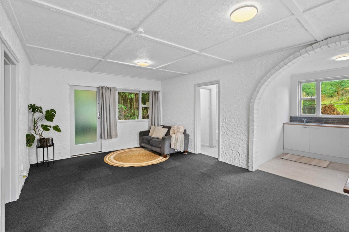 1/44 Sunnyside Road, Sunnyvale, Auckland - Carousel 1