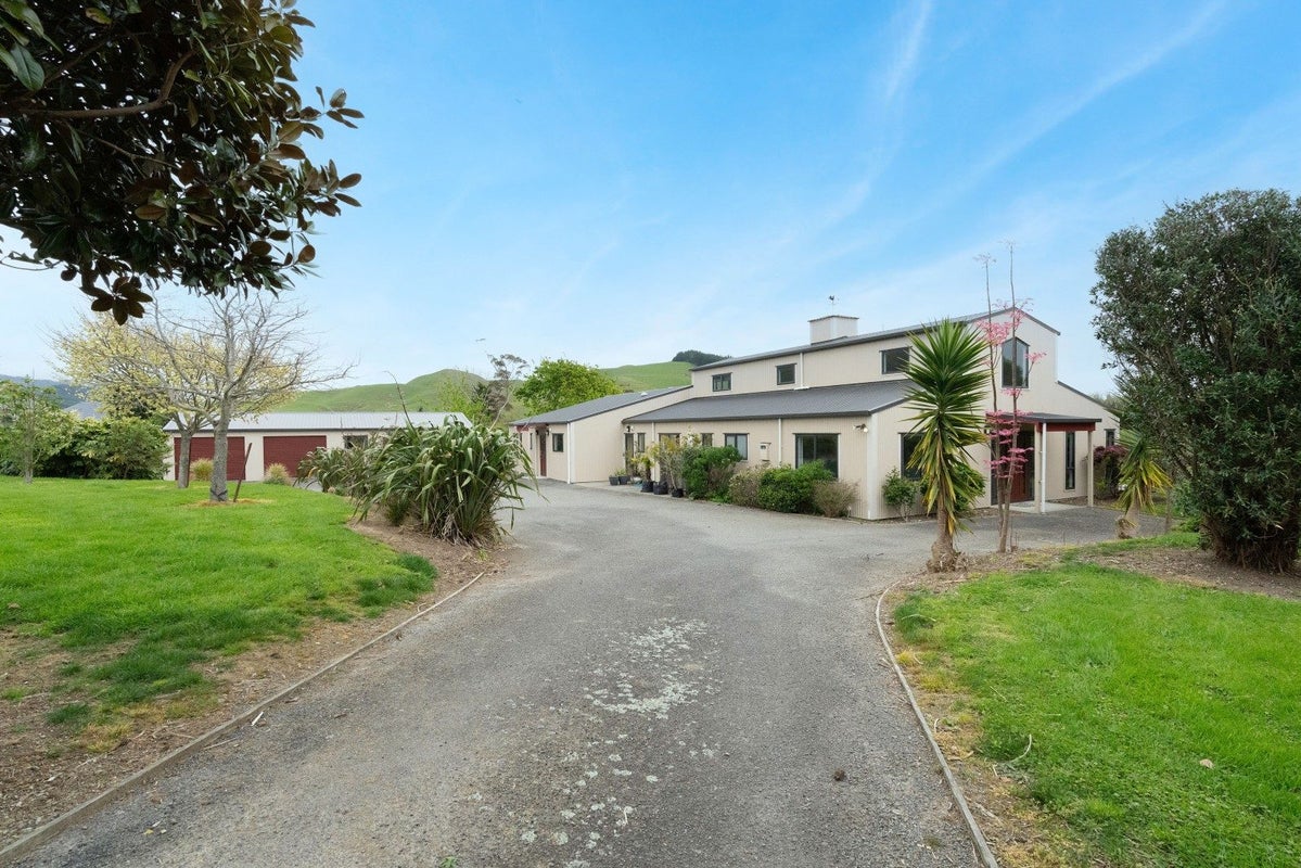 20 Mountain View Drive, Manakau, Otaki - Carousel 2