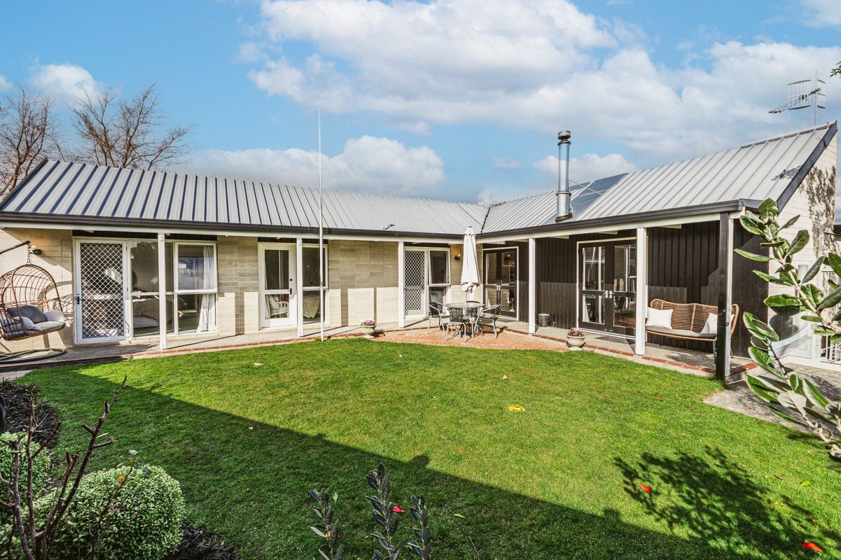 4 Bowen Place, Tamatea, Napier - Carousel 2