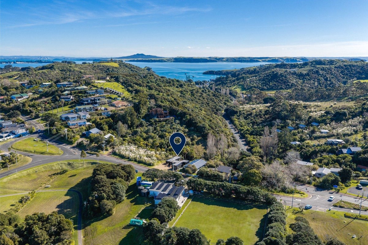6 Mako Street, Oneroa, Waiheke Island - Carousel 22