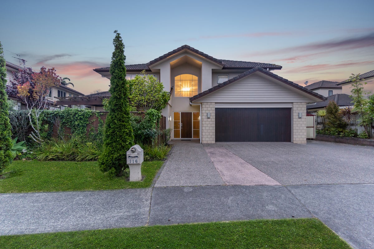 116 Middlefield Drive, Flat Bush, Auckland - Carousel 1