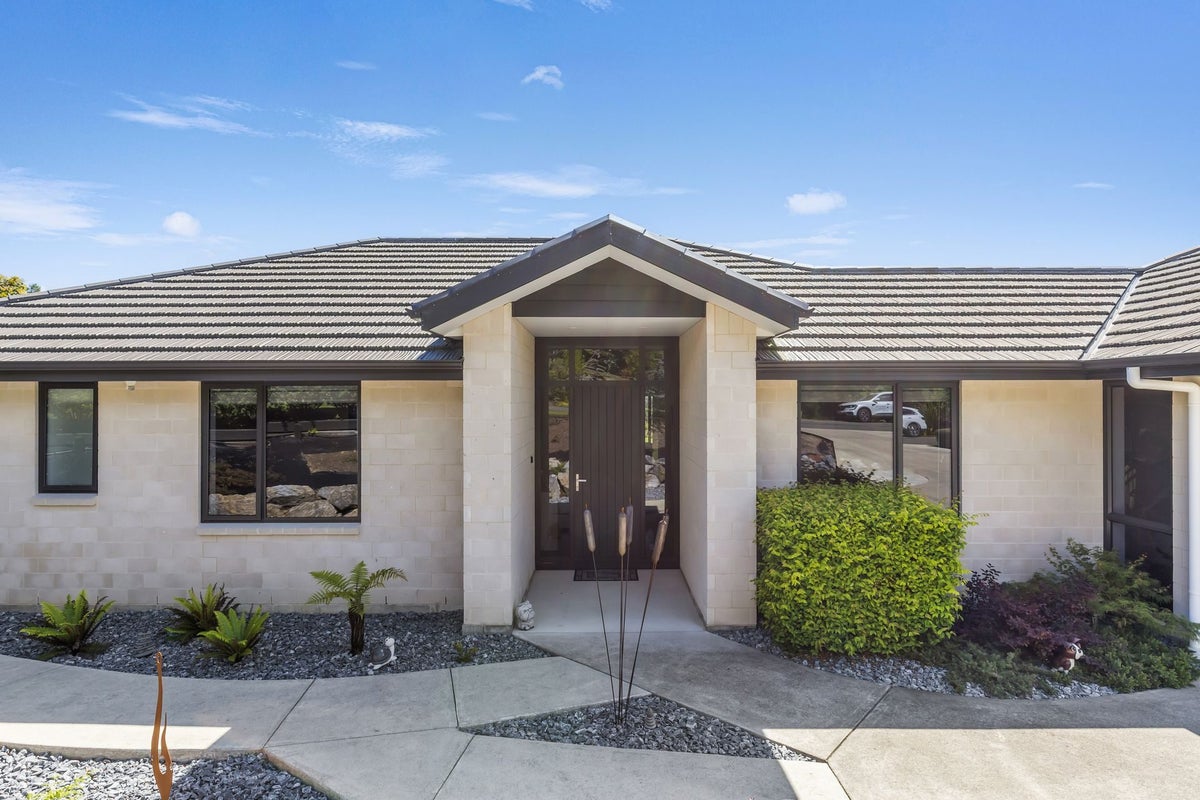 130 Ridgeview Road, Redwood Valley - Carousel 2
