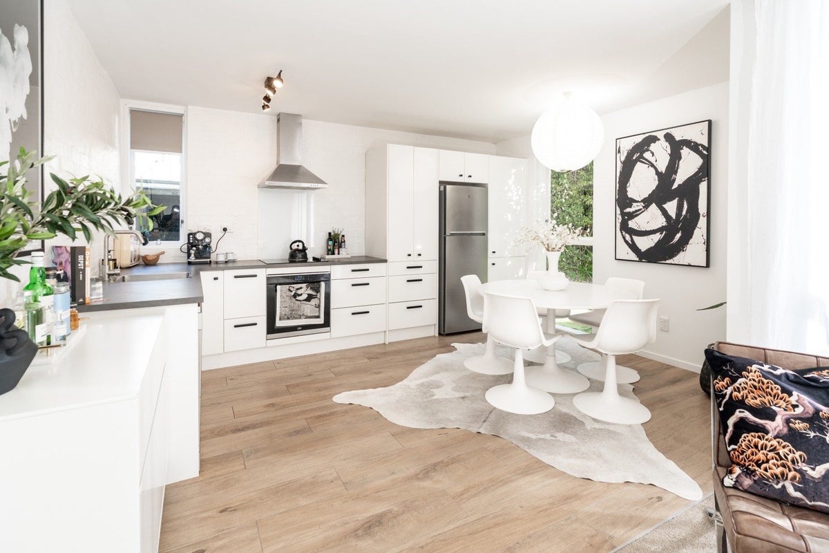 141K Churton Drive, Churton Park, Wellington - Carousel 1