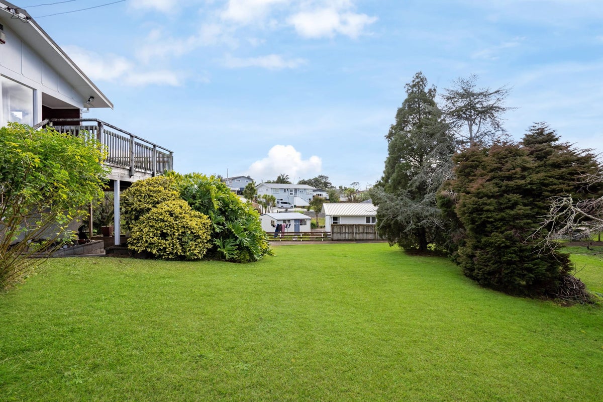64 Holly Street, Avondale, Auckland - Carousel 2