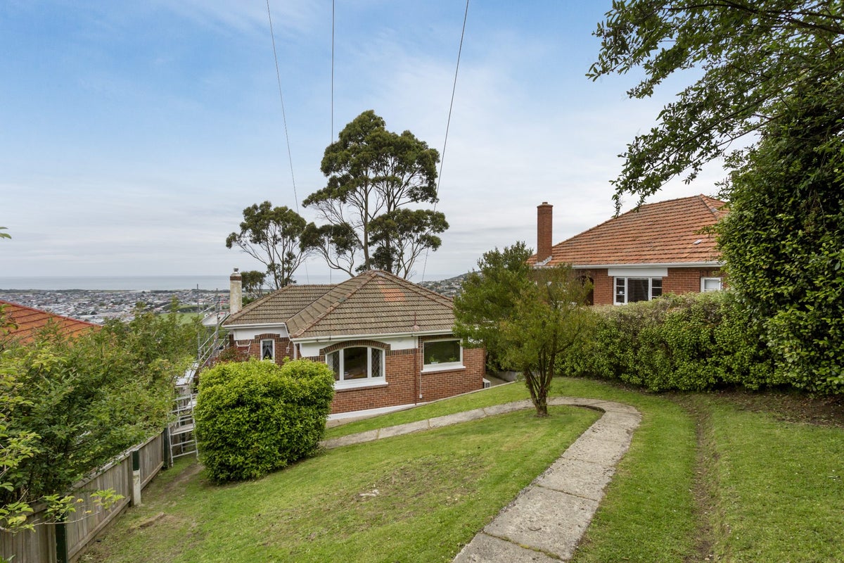 131 Forfar Street, Clyde Hill, Dunedin - Carousel 2
