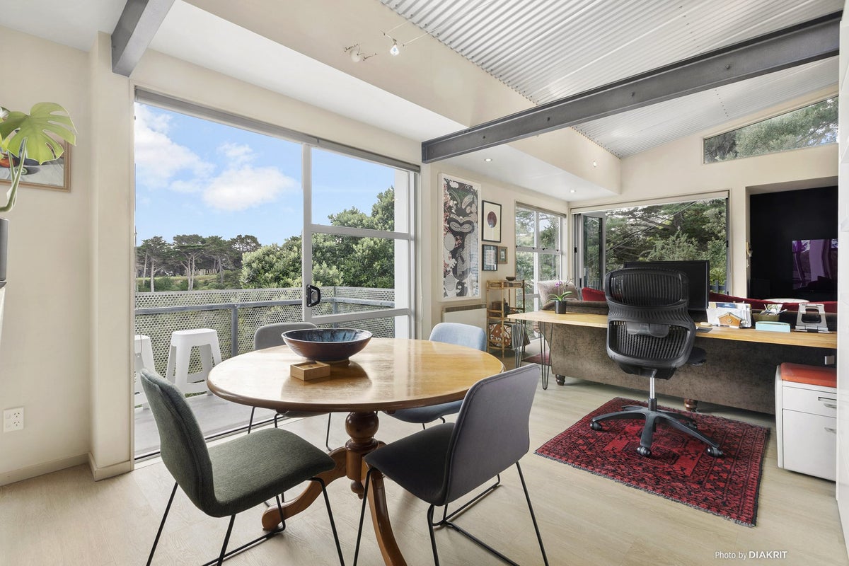 12A Upoko Road, Hataitai, Wellington - Carousel 1