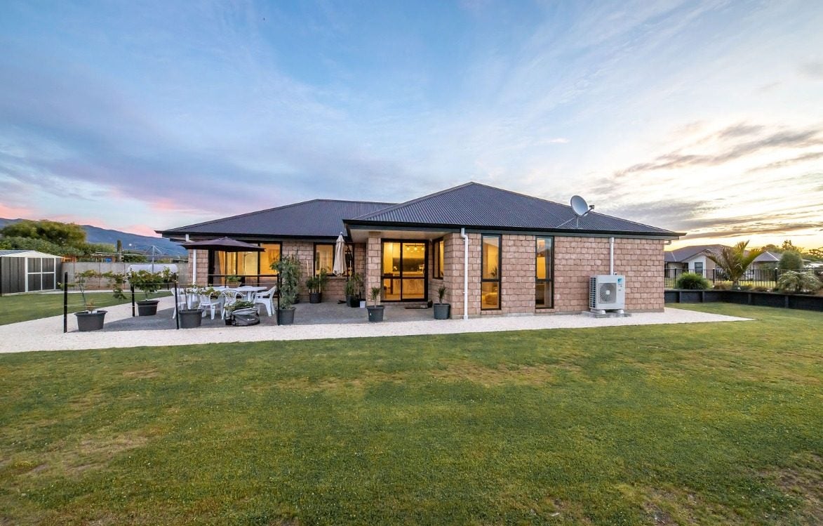 40 Kawatiri Place, Westport, Westport - Carousel 1