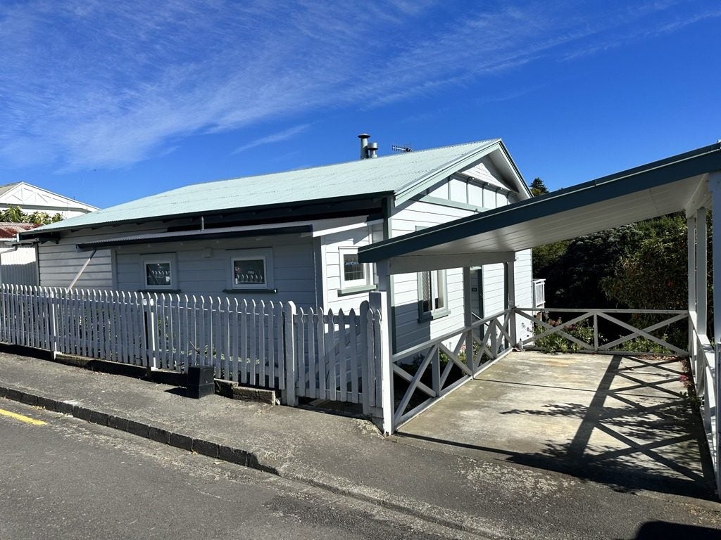 14 Enfield Road, Hospital Hill, Napier - Carousel 1