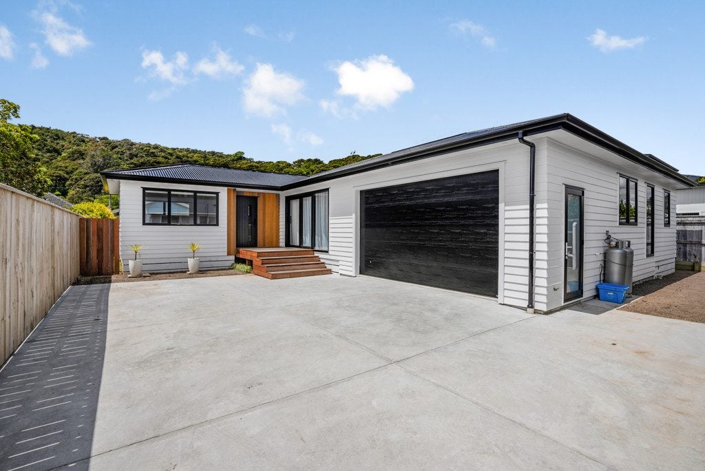 22B Moohan Street, Wainuiomata, Lower Hutt - Carousel 2