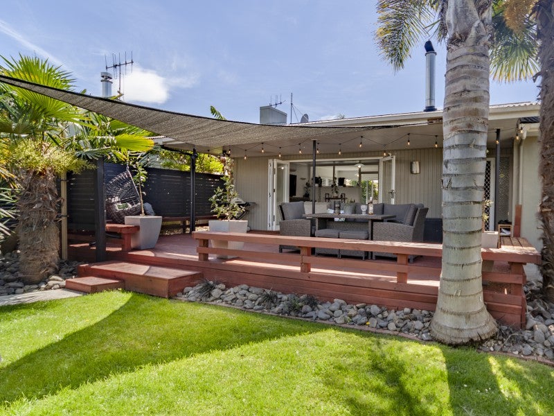 19 Len Davis Terrace, Pirimai, Napier - Carousel 1