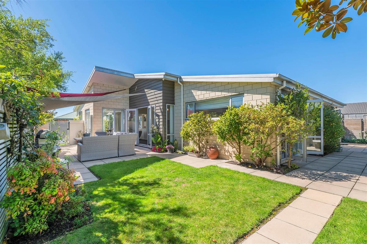 49 Coolspring Way, Redwood, Christchurch - Carousel 2