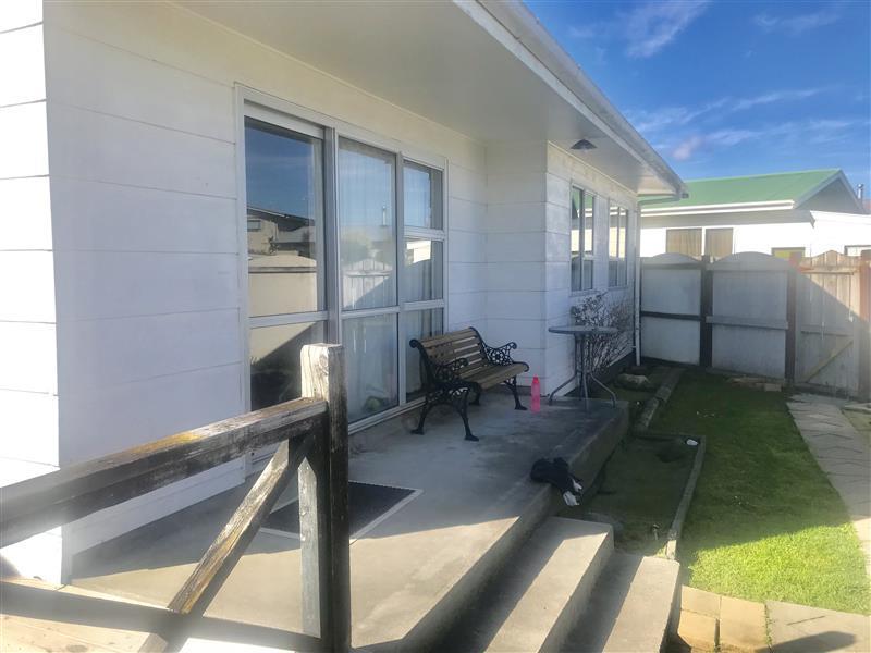 2/28 Leicester Street, Cannons Creek, Porirua - Carousel 1