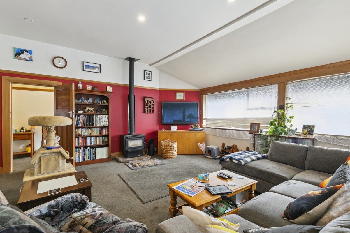 80 Apu Crescent, Lyall Bay, Wellington - Carousel 2
