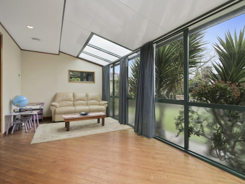 13 Sharivari Place, Conifer Grove, Takanini - Carousel 2