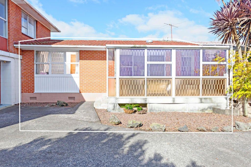 2/625 Te Atatu Road, Te Atatu Peninsula, Auckland - Carousel 1