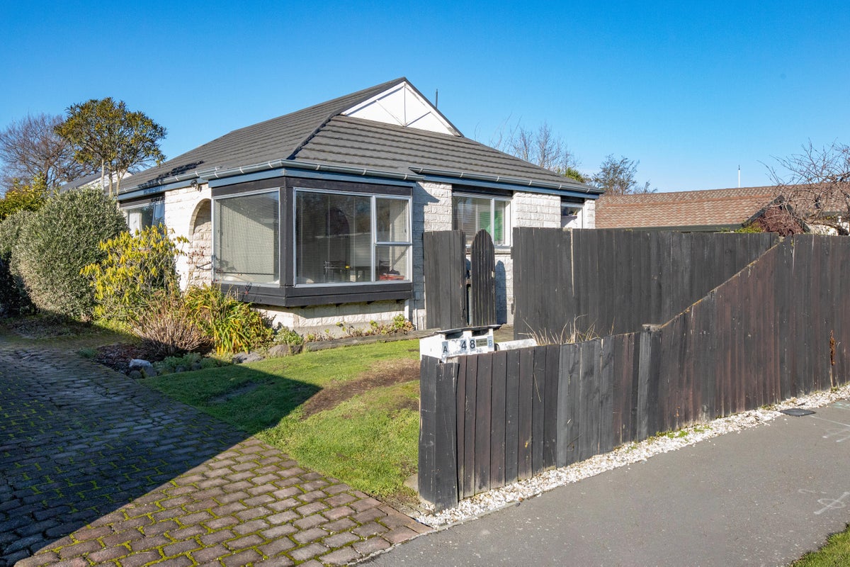 1/48 Chipping Lane, Redwood, Christchurch - Carousel 13