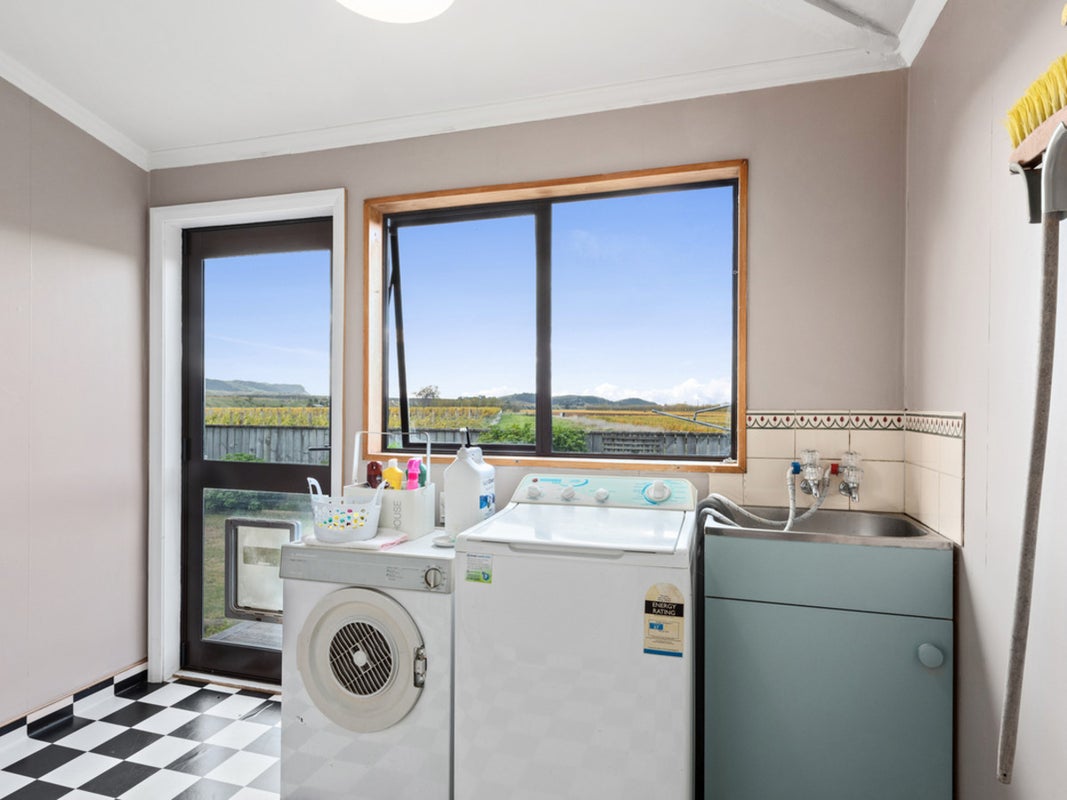 1435 Redwood Pass Road, Lower Dashwood - Carousel 32
