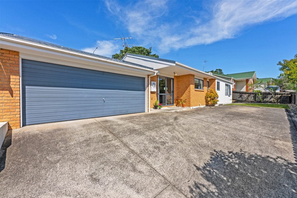 359 Glenfield Road, Glenfield, Auckland - Carousel 1