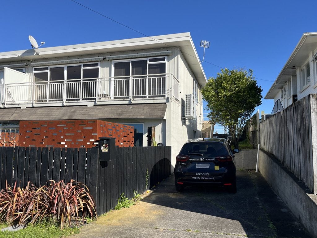 4/86 Sylvan Avenue, Northcote, Auckland - Carousel 1