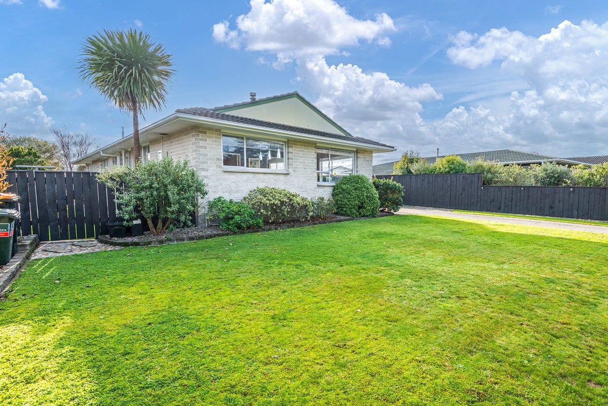 76 John F Kennedy Drive, Milson, Palmerston North - Carousel 2