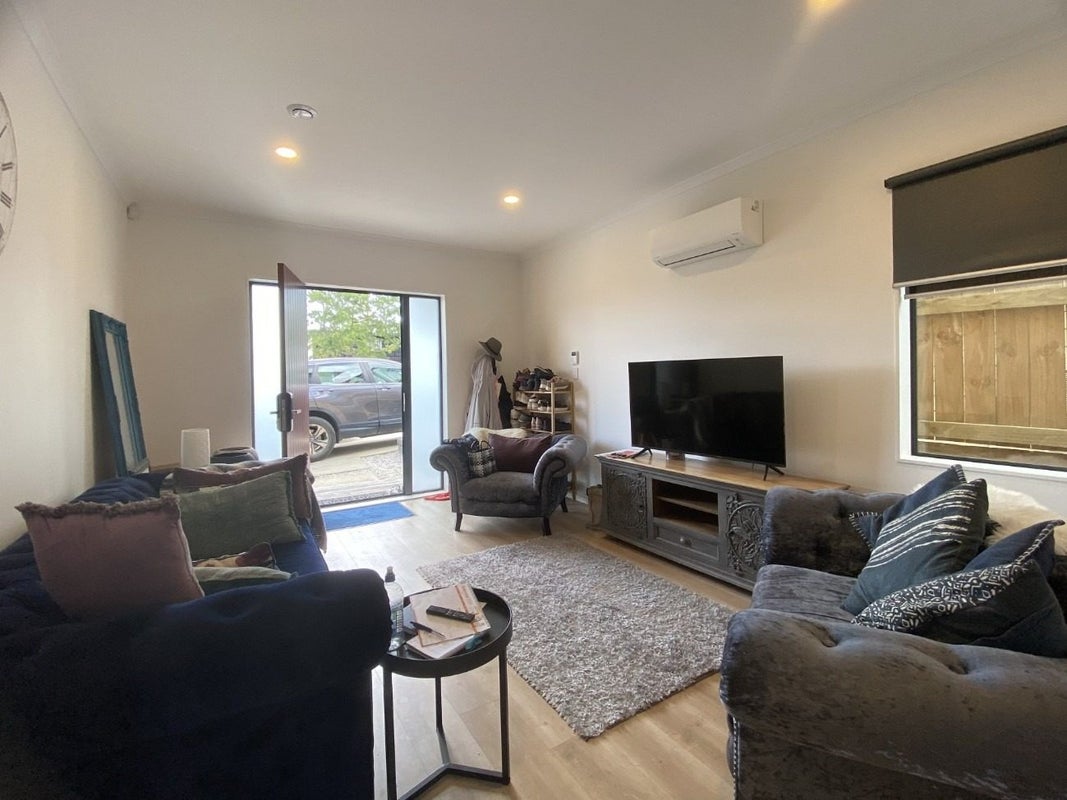 1C Cromdale Avenue, Howick, Auckland - Carousel 2