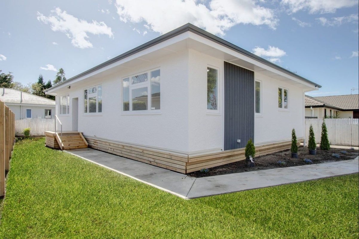1200 Louie Street, Parkvale, Hastings - Carousel 2