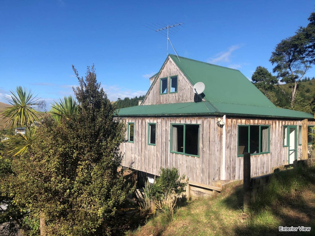 62 Rewa Road, Maraetai, Auckland - Carousel 1