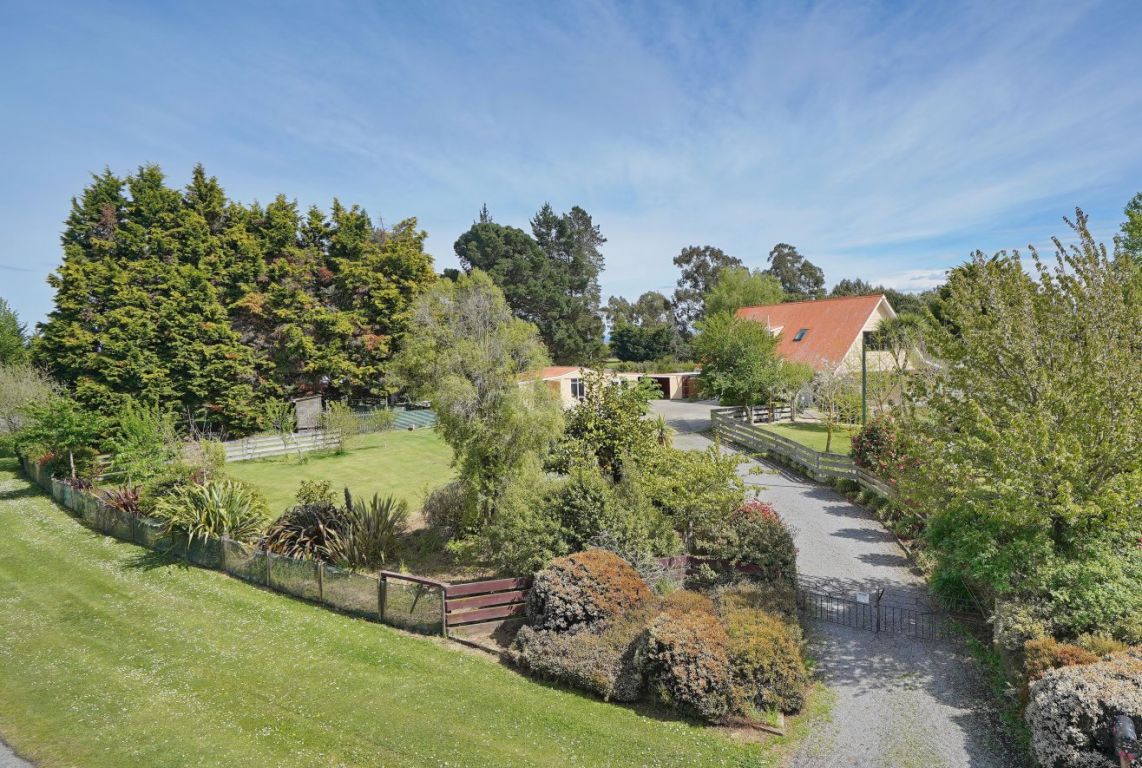 22 Allin Drive, Waikuku Beach, Waikuku Beach - Carousel 1