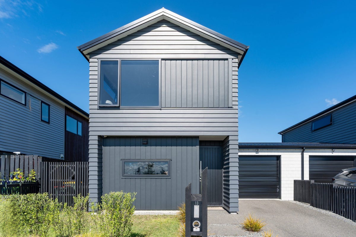 13 Keyes Street, Chartwell, Hamilton - Carousel 2