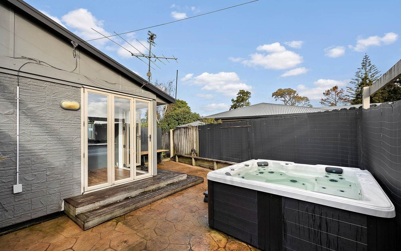 22 Eden Street, Mangere East, Auckland - Carousel 1