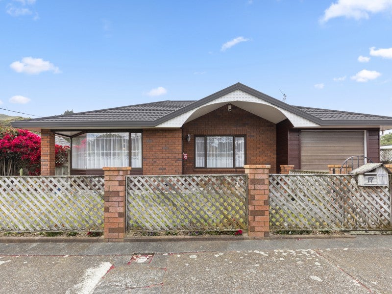 1/17 Galway Street, Waterloo, Lower Hutt - Carousel 2