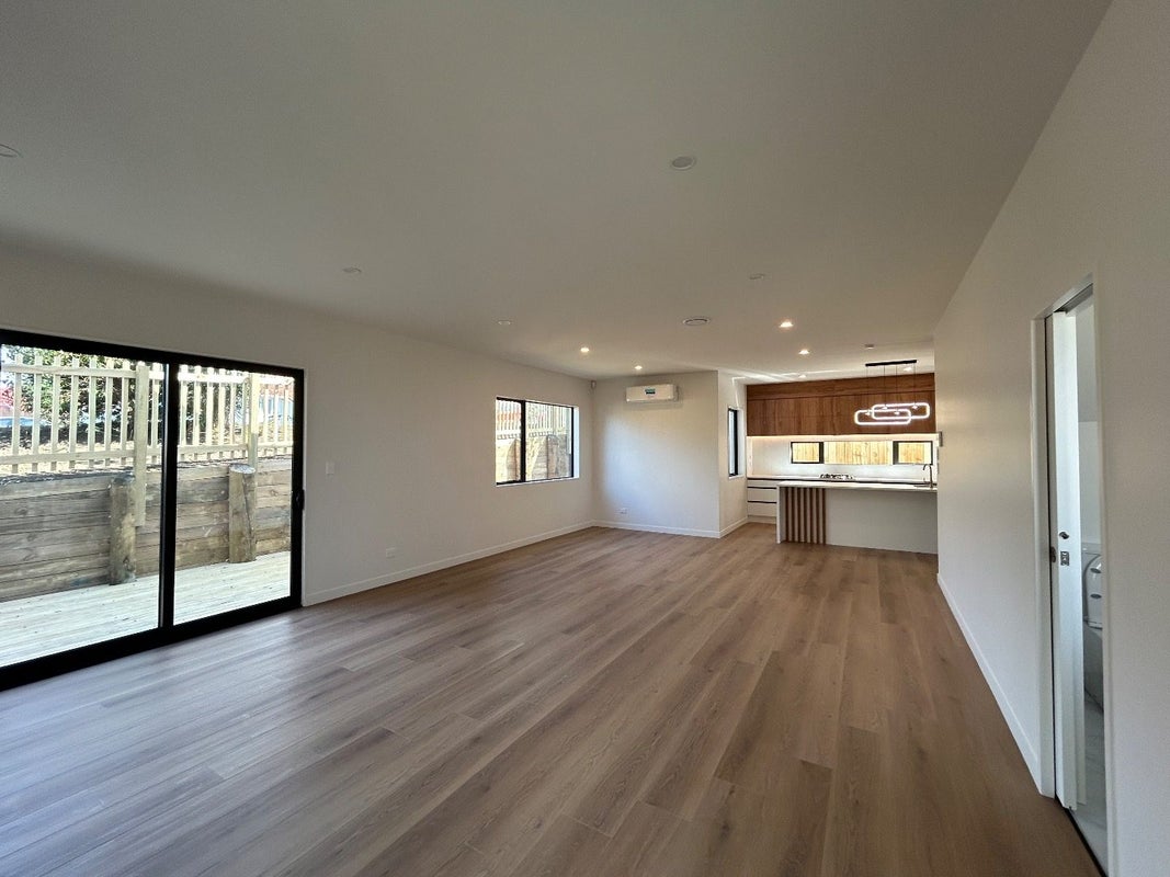 215A Forrest Hill Road, Forrest Hill, Auckland - Carousel 2