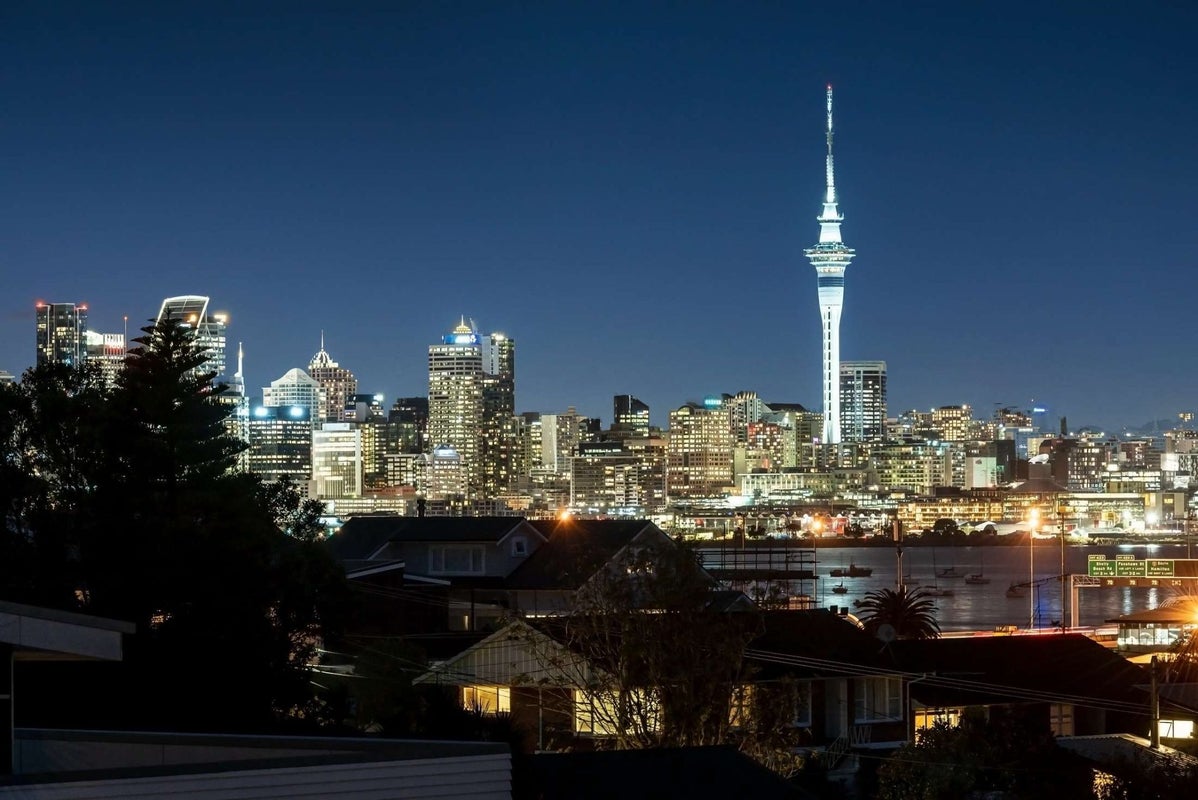 24 Waimana Avenue, Northcote Point, Auckland - Carousel 1
