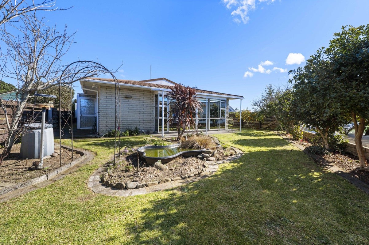 2/19 Darnell Street, Fitzroy, New Plymouth - Carousel 1