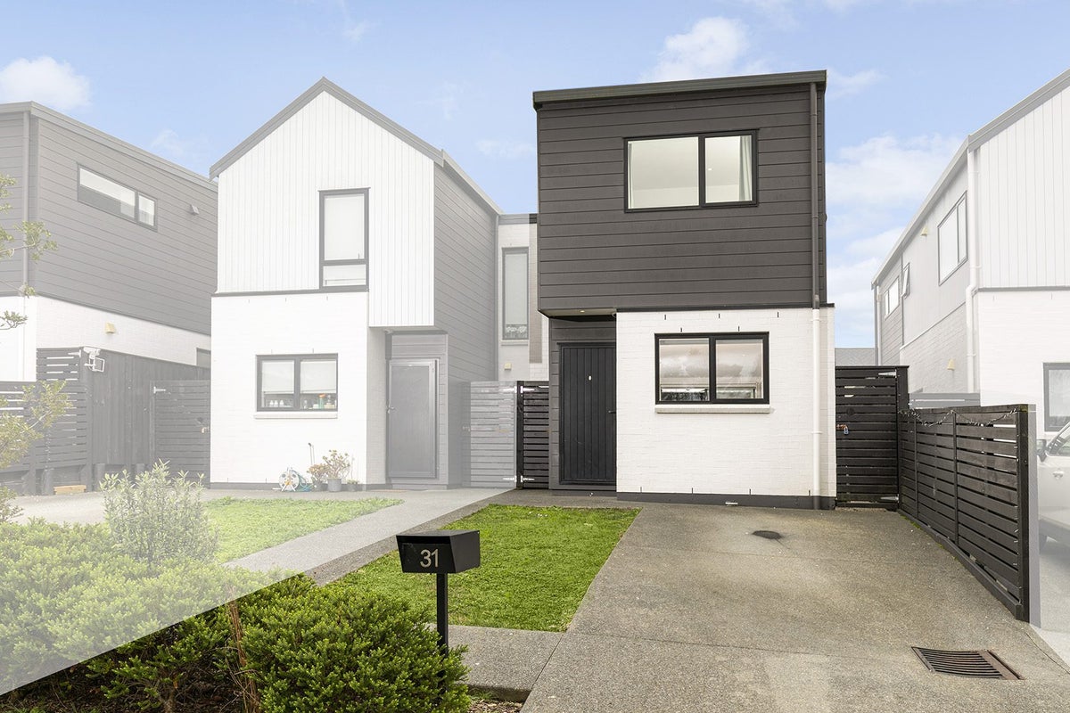 31 Patrick Rice Drive, Swanson, Auckland - Carousel 1